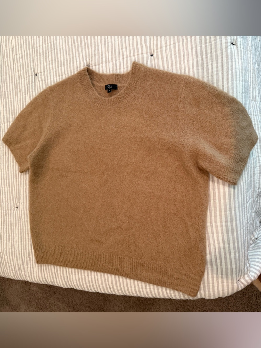 Rails “Briar” Soft Short-Sleeve Fuzzy Sweater in Camel M like new - Picture 3 of 3